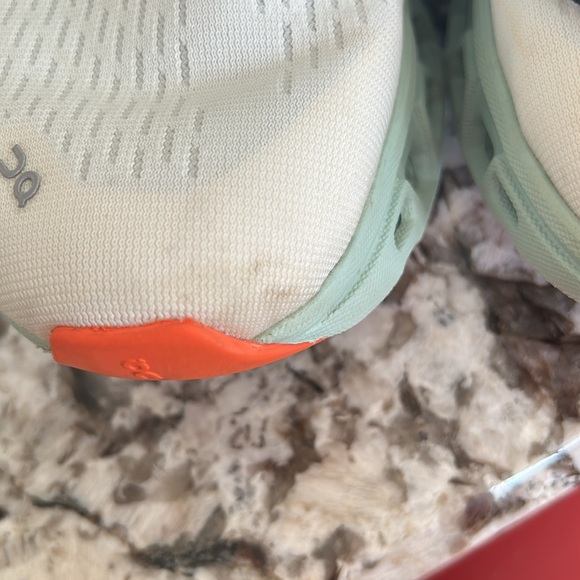 On Running Cloudmonster Women's Running Shoes Size W9 - Picture 6 of 6